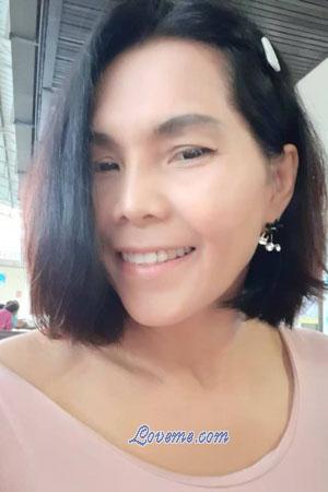 205261 - Phatchareeya Age: 51 - Thailand