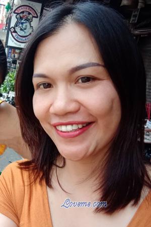 207527 - Patcharasi Age: 37 - Thailand