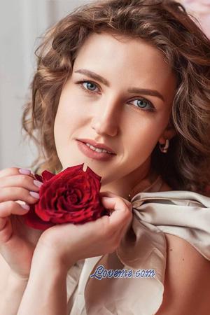 215531 - Olesia Age: 32 - Ukraine