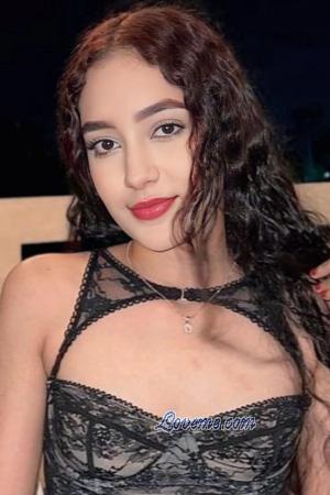 224486 - Laura Age: 21 - Colombia