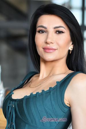 225257 - Yuliia Age: 47 - Ukraine