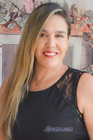 226420 - Lenka Age: 55 - Peru