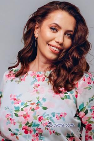 228205 - Yuliia Age: 58 - Ukraine