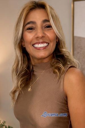 228213 - Aide Age: 44 - Colombia